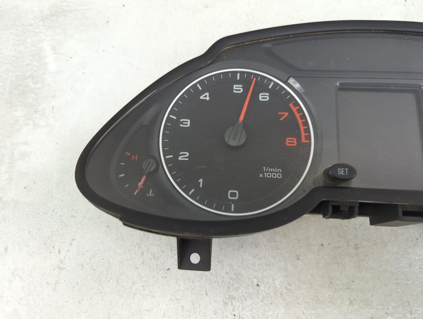 2011-2012 Audi Q5 Instrument Cluster Speedometer Gauges P/N:8R0920981G 503002381312 Miles:102K Fits Fits 2011 2012 OEM Used 