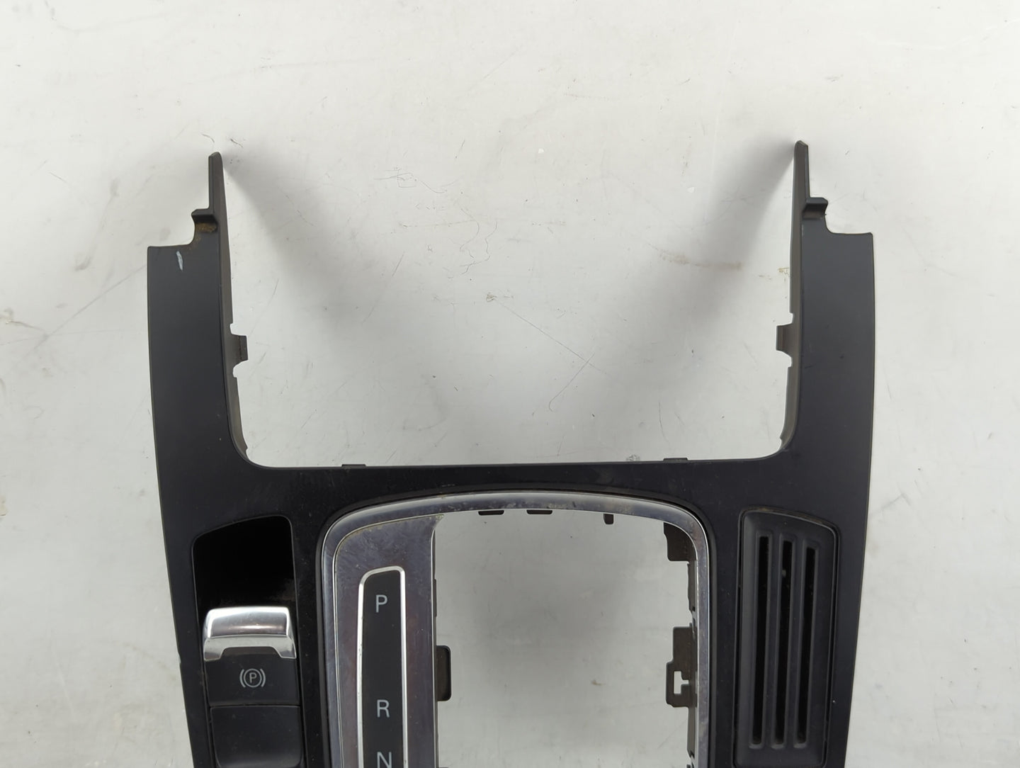 2009-2017 Audi Q5 Radio Control Panel - Oemusedautoparts1.com