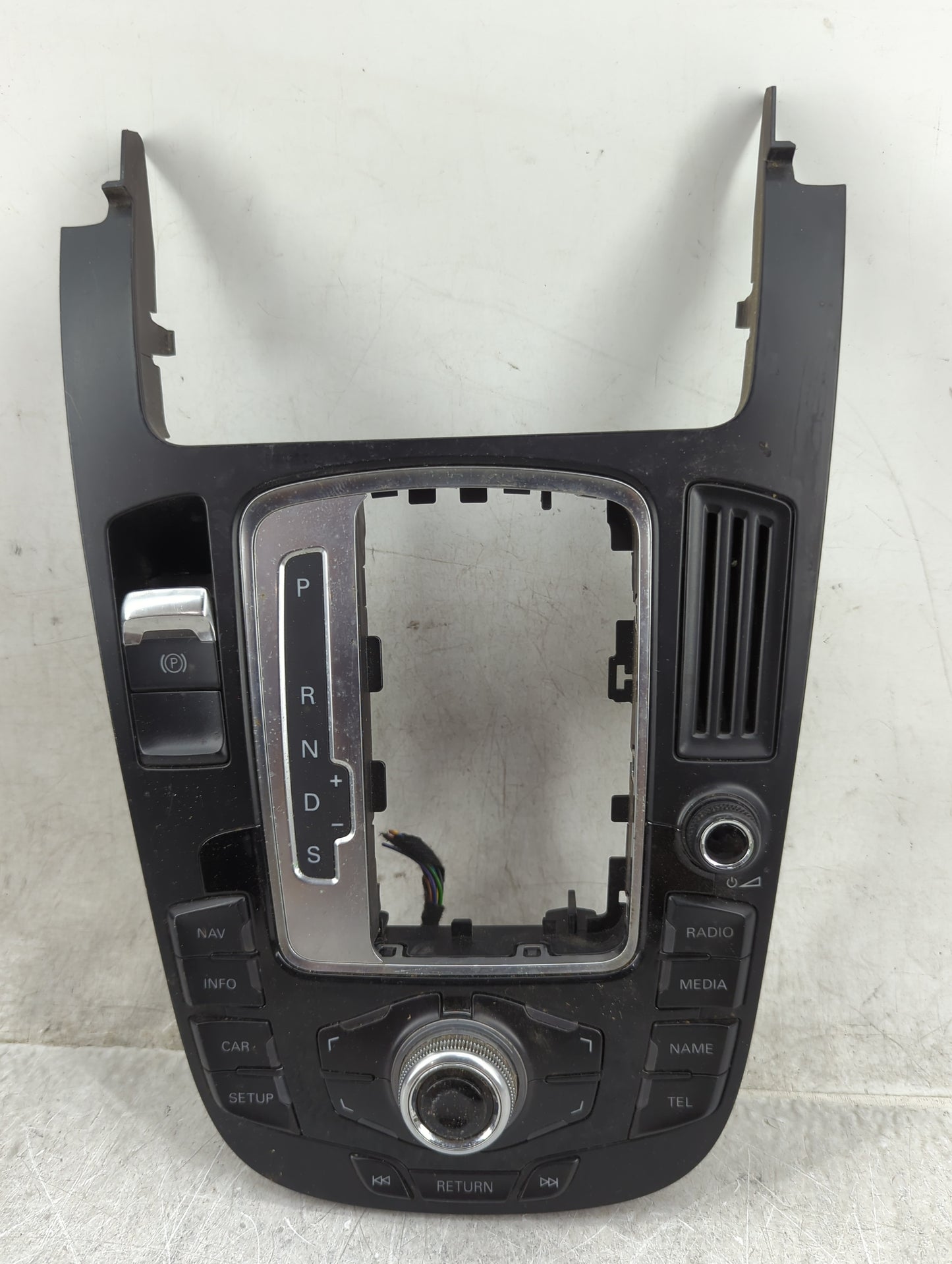 2009-2017 Audi Q5 Radio Control Panel 1455947 - Oemusedautoparts1.com
