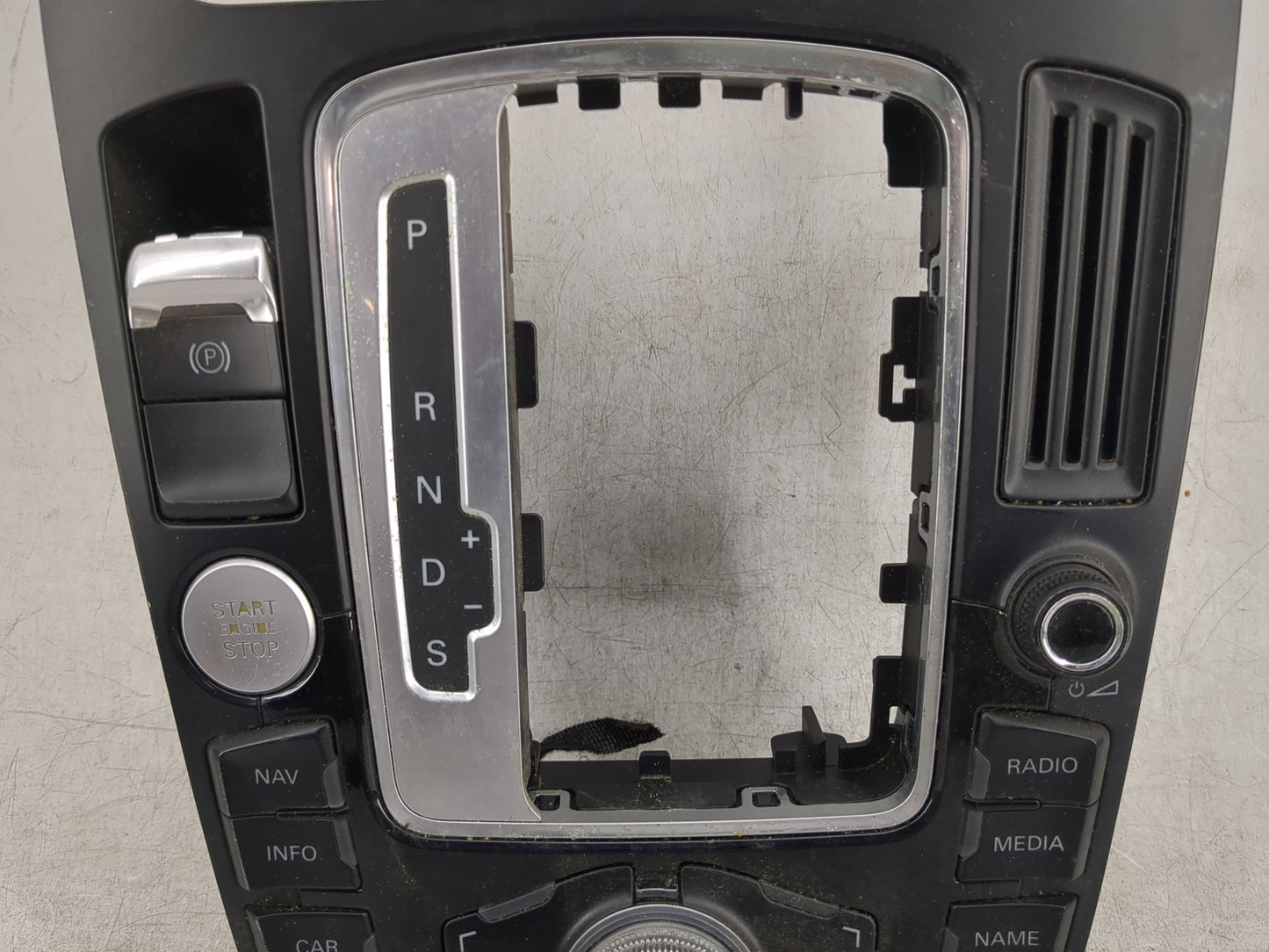 2009-2017 Audi Q5 Radio Control Panel 1455984 - Oemusedautoparts1.com