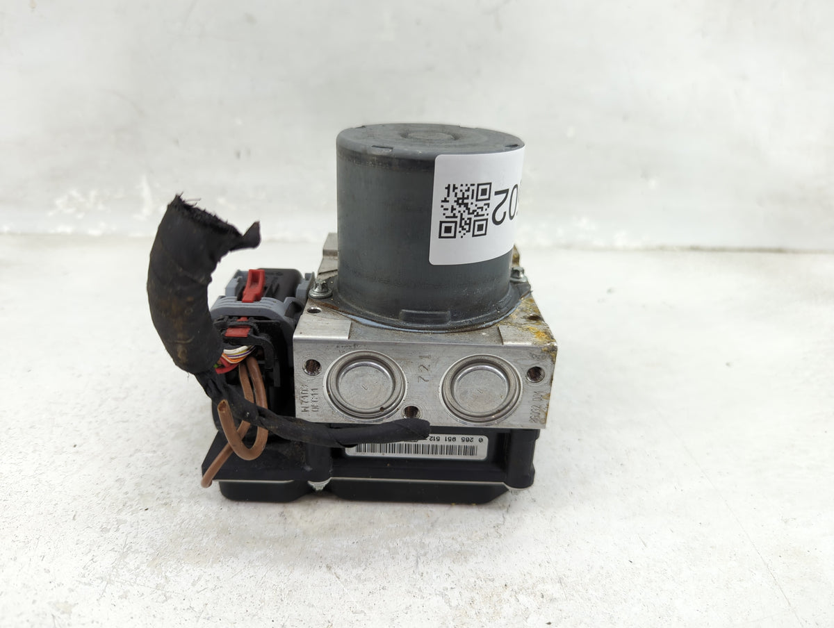 2009-2012 Audi Q5 Anti-Lock Brake ABS Pump Module Actuator OEM P/N:8R0 907 379 H Fits Fits 2009 2010 2011 2012 OEM Used Auto