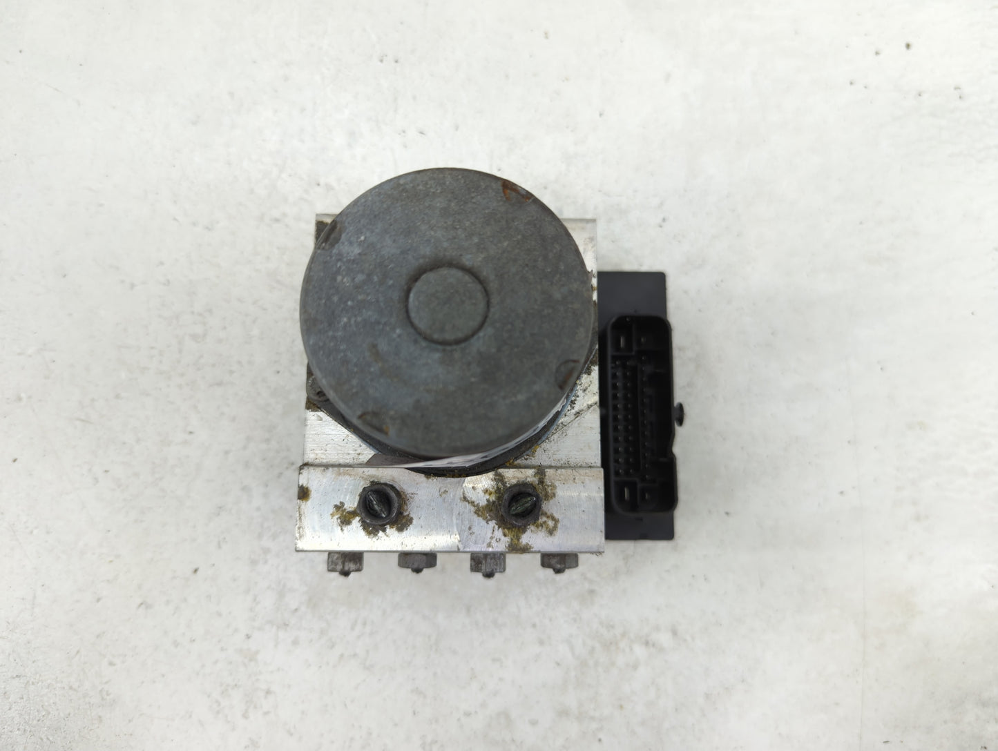 2009-2012 Audi Q5 ABS Pump Control Module Replacement P/N:8R0 907 379 H Fits Fits 2009 2010 2011 2012 OEM Used Auto Parts - 