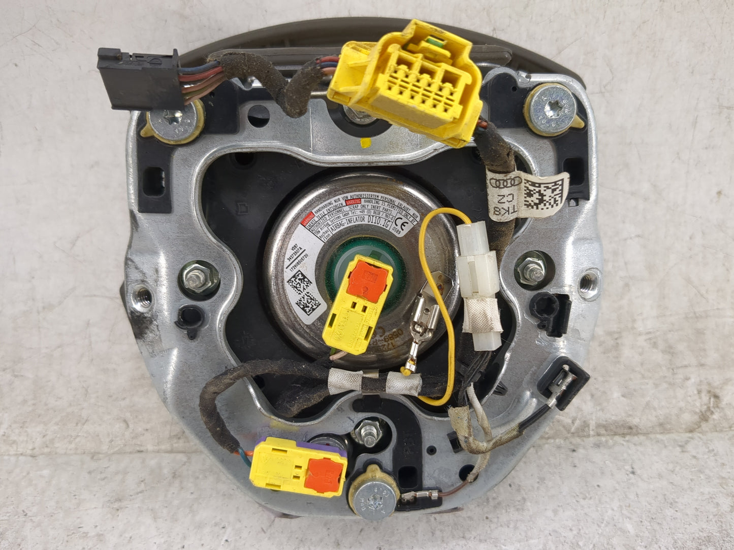 2009-2012 Audi Q5 Air Bag Driver Left Steering Wheel Mounted 1458130 - Oemusedautoparts1.com