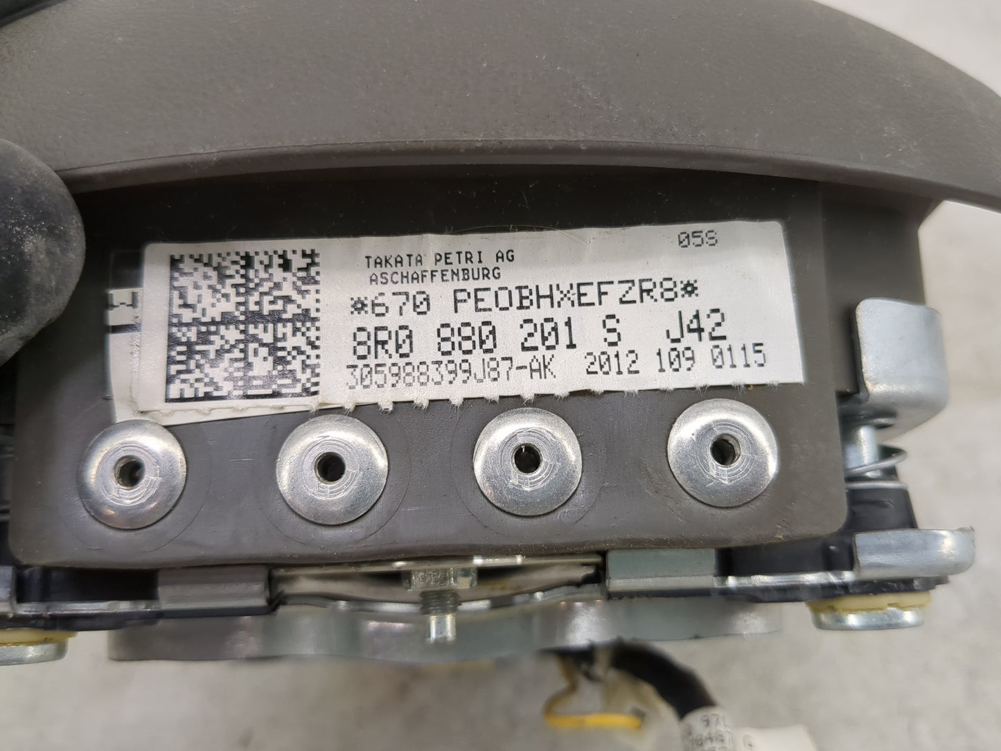 2009-2012 Audi Q5 Air Bag Driver Left Steering Wheel Mounted 1458130 - Oemusedautoparts1.com