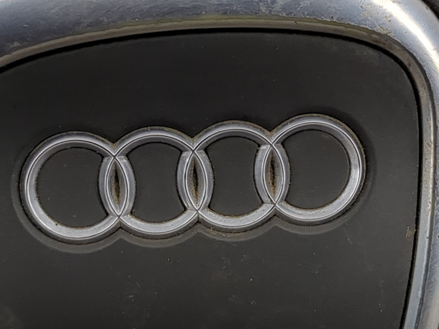 2009-2012 Audi Q5 Air Bag Driver Left Steering Wheel Mounted Black 1458210 - Oemusedautoparts1.com