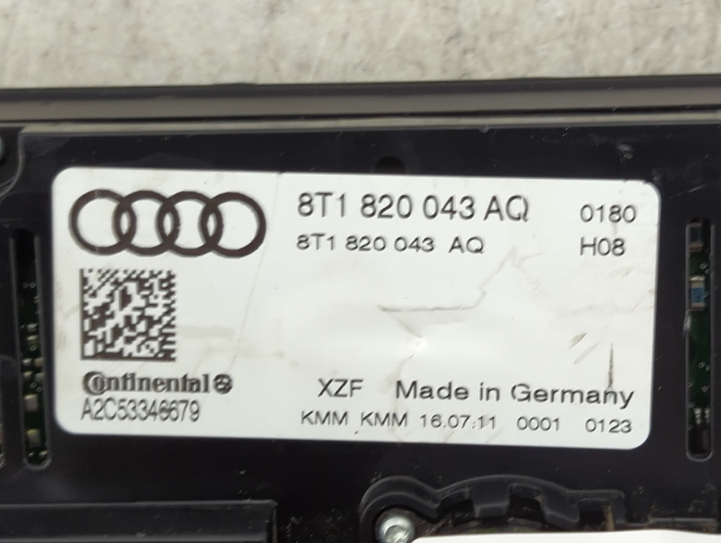 2009-2012 Audi Q5 Climate Control Module Temperature AC/Heater Replacement P/N:8T1 820 043 AQ Fits OEM Used Auto Parts - Oem