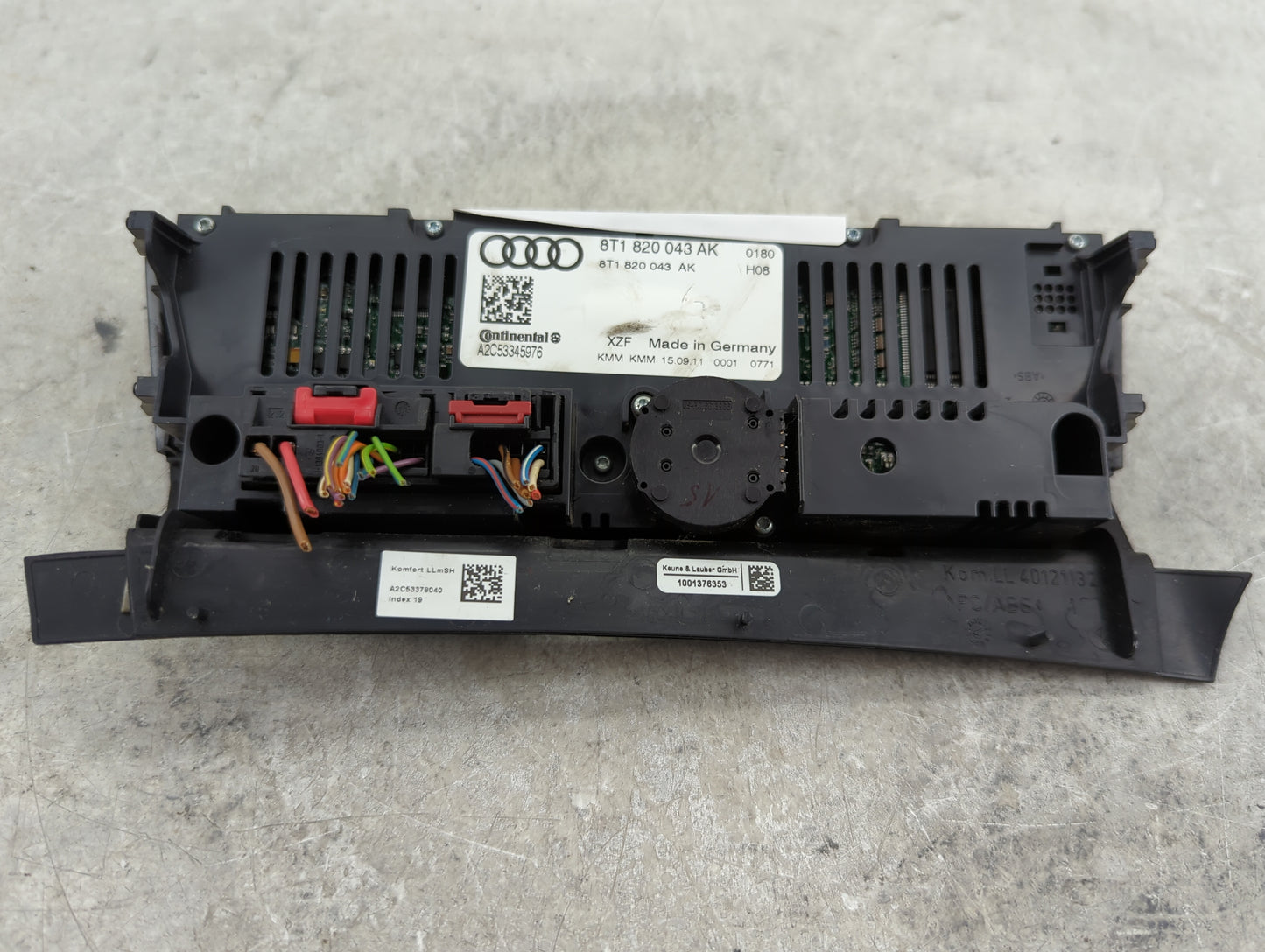2009-2012 Audi Q5 Climate Control Module Temperature AC/Heater Replacement P/N:8T1 820 043 AK Fits OEM Used Auto Parts - Oem