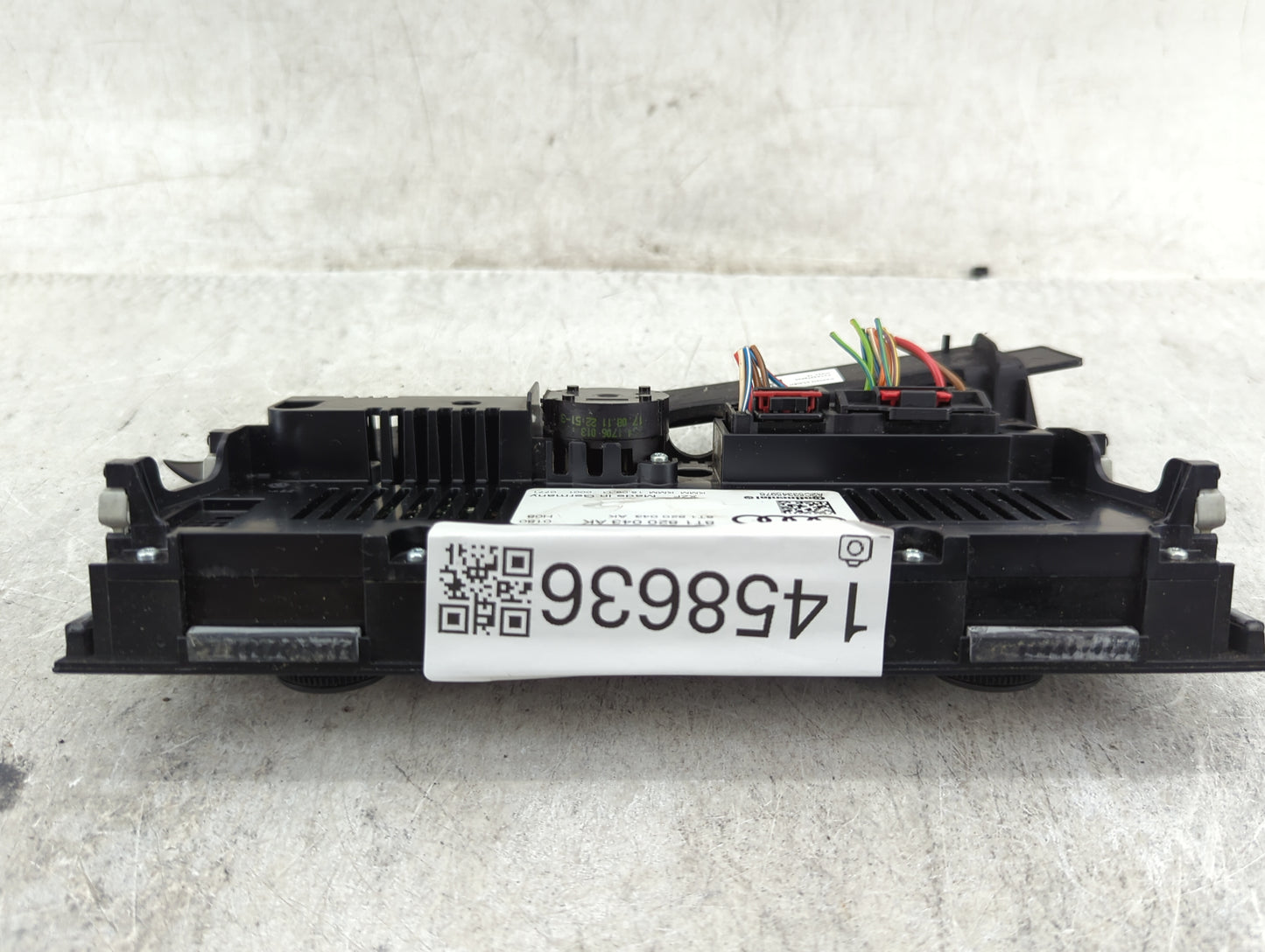 2009-2012 Audi Q5 Climate Control Module Temperature AC/Heater Replacement P/N:8T1 820 043 AK Fits OEM Used Auto Parts - Oem