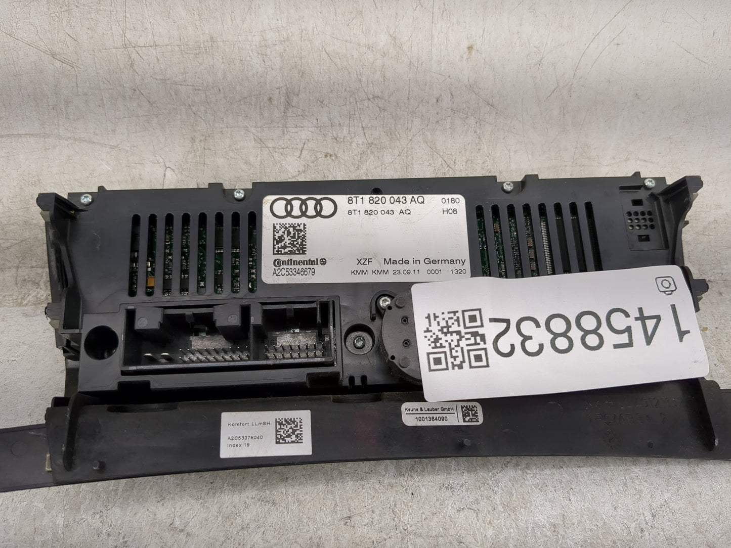 2009-2012 Audi Q5 Climate Control Module Temperature AC/Heater Replacement P/N:8T1 820 043 AQ Fits OEM Used Auto Parts - Oem