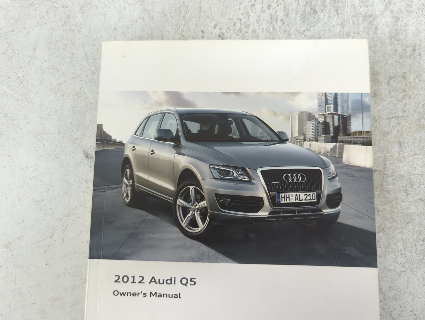 2012 Audi Q5 Owners Manual Book Guide P/N:122.561.8RB.23 1225618RB23 OEM Used Auto Parts - Oemusedautoparts1.com