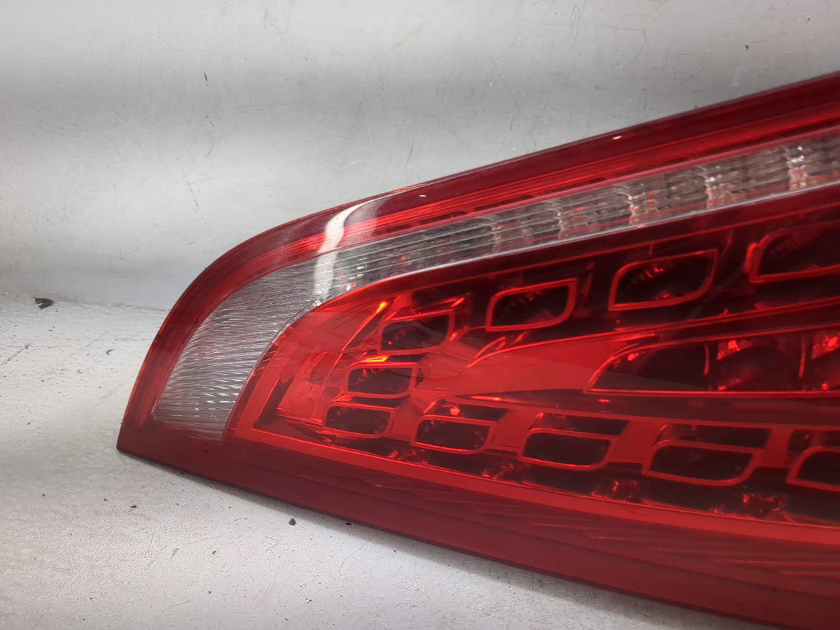 2009-2012 Audi Q5 Passenger Right Side Deck Lid Mounted Tail Light 1512593 - Oemusedautoparts1.com