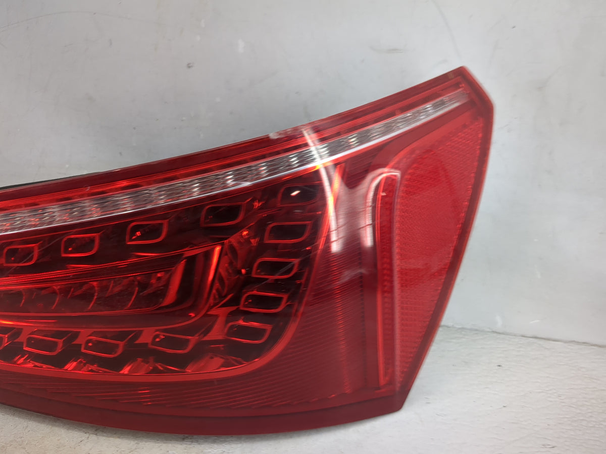 2009-2012 Audi Q5 Passenger Right Side Deck Lid Mounted Tail Light 1512593 - Oemusedautoparts1.com