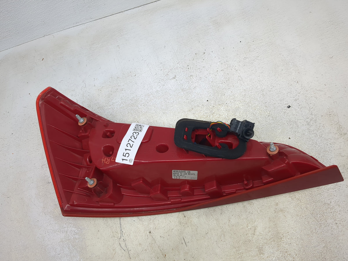 2009-2012 Audi Q5 Tail Light Assembly Passenger Right OEM P/N:8R0945094B Fits Fits 2009 2010 2011 2012 OEM Used Auto Parts -