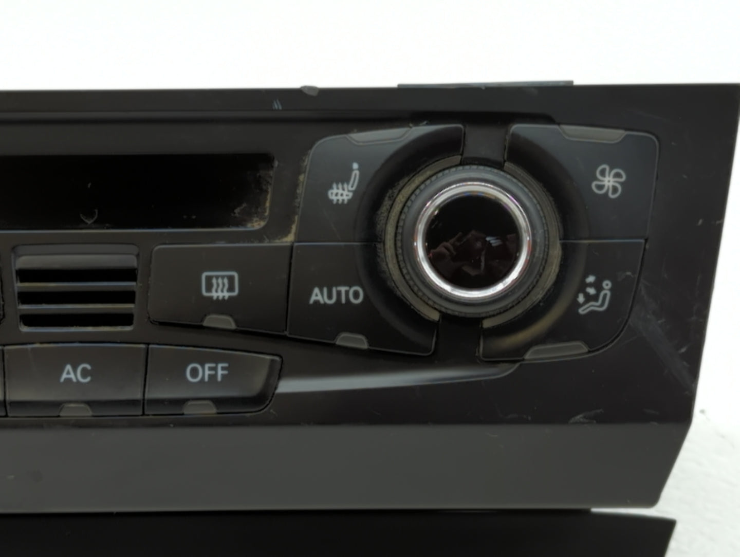 2009-2012 Audi Q5 Climate Control Module Temperature AC/Heater Replacement P/N:8T1 820 043 AA 8T1 820 043 AK Fits OEM Used A