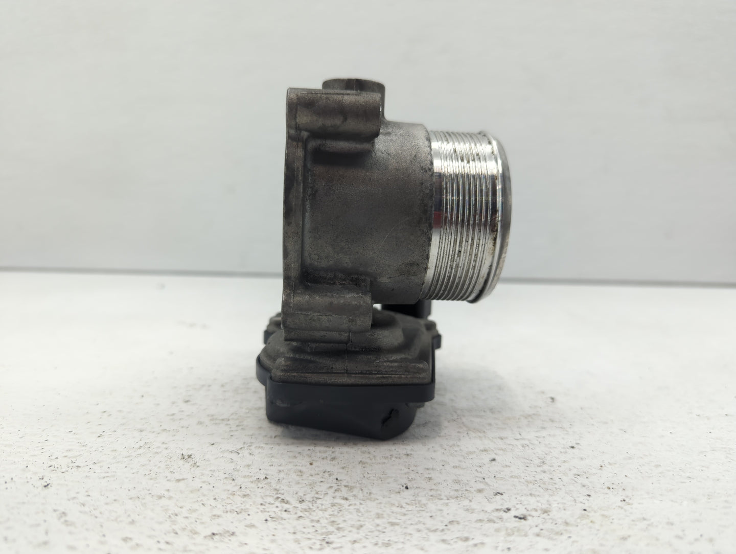2010-2017 Audi Q5 Throttle Body P/N:06F 133 062 T 06F 133 062 Q Fits OEM Used Auto Parts - Oemusedautoparts1.com