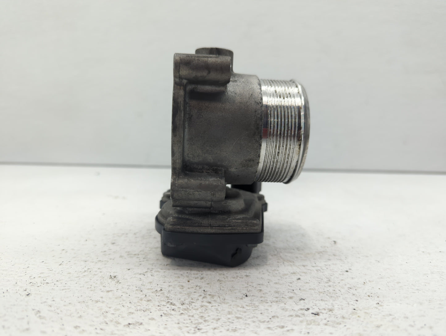 2010-2017 Audi Q5 Throttle Body P/N:06F 133 062 T 06F 133 062 Q Fits OEM Used Auto Parts - Oemusedautoparts1.com