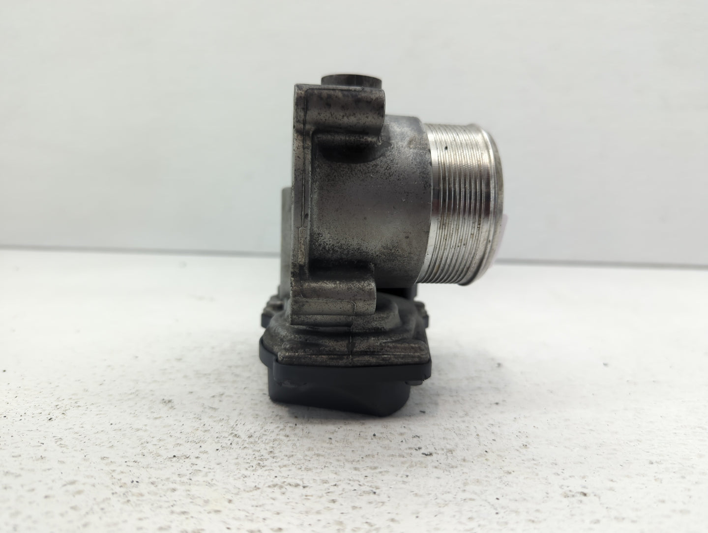 2010-2017 Audi Q5 Throttle Body P/N:06F 133 062 T 06F 133 062 Q Fits OEM Used Auto Parts - Oemusedautoparts1.com