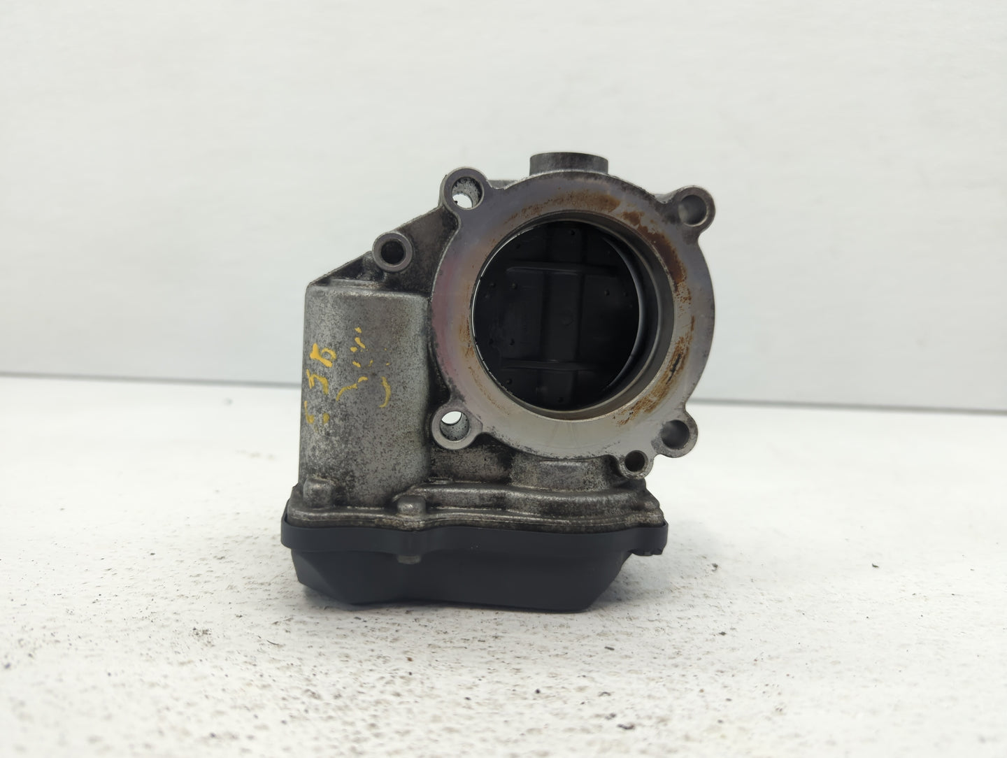 2010-2017 Audi Q5 Throttle Body P/N:06F 133 062 T 06F 133 062 Q Fits OEM Used Auto Parts - Oemusedautoparts1.com