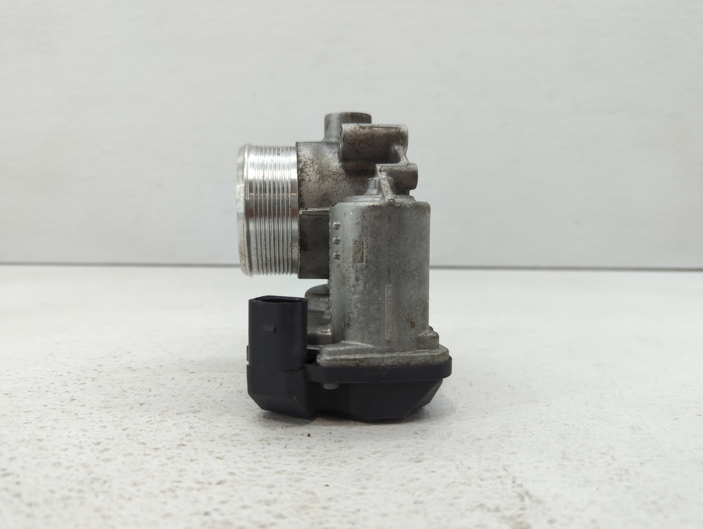 2010-2017 Audi Q5 Throttle Body P/N:06F 133 062 T 06F 133 062 Q Fits OEM Used Auto Parts - Oemusedautoparts1.com