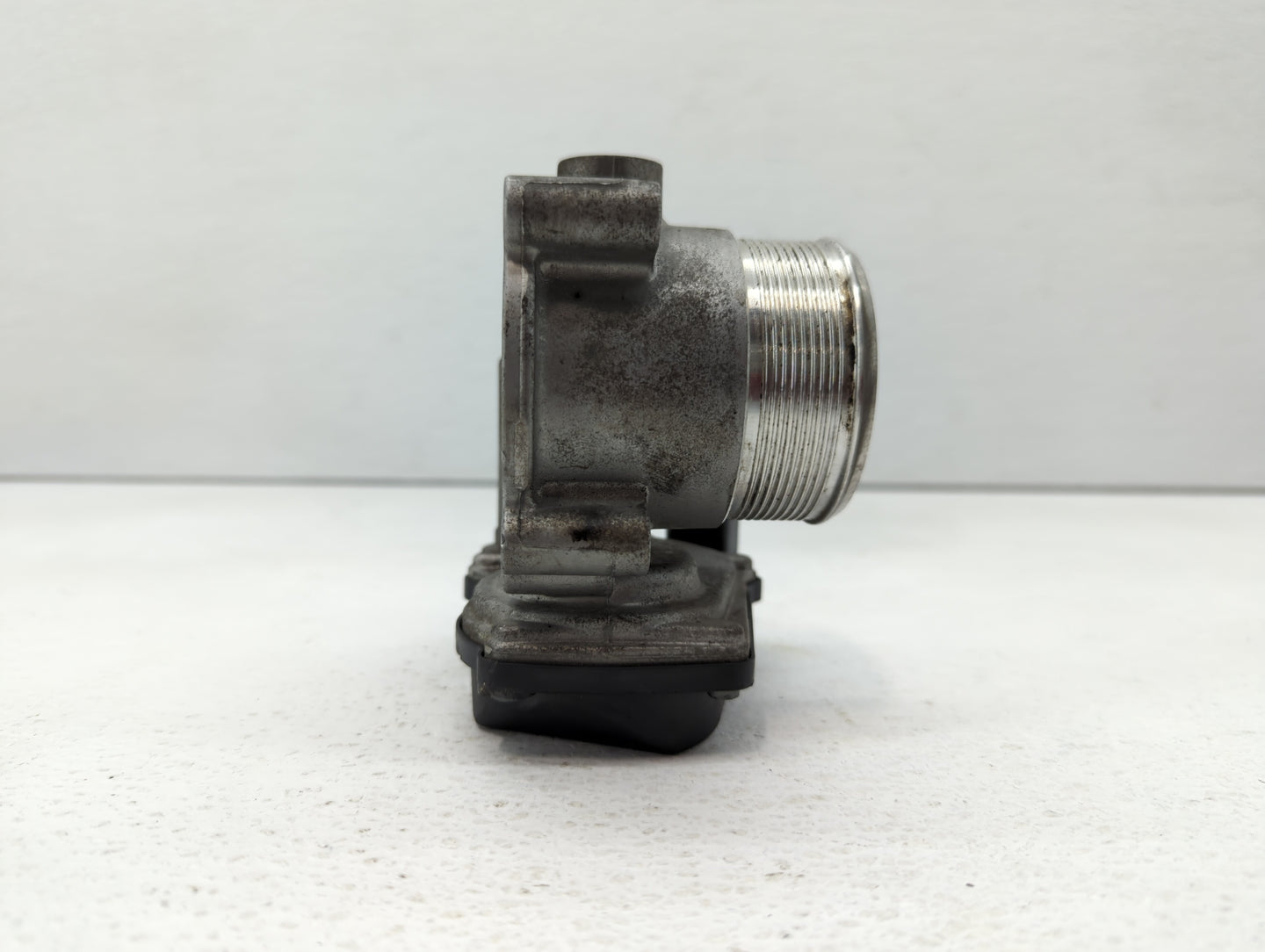 2010-2017 Audi Q5 Throttle Body P/N:06F 133 062 T 06F 133 062 Q Fits OEM Used Auto Parts - Oemusedautoparts1.com