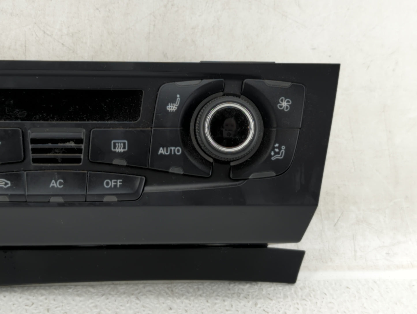 2009-2012 Audi Q5 Climate Control Module Temperature AC/Heater Replacement P/N:8T1 820 043 AK Fits OEM Used Auto Parts - Oem