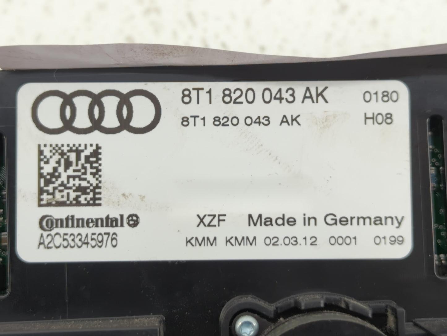 2009-2012 Audi Q5 Climate Control Module Temperature AC/Heater Replacement P/N:8T1 820 043 AK Fits OEM Used Auto Parts - Oem