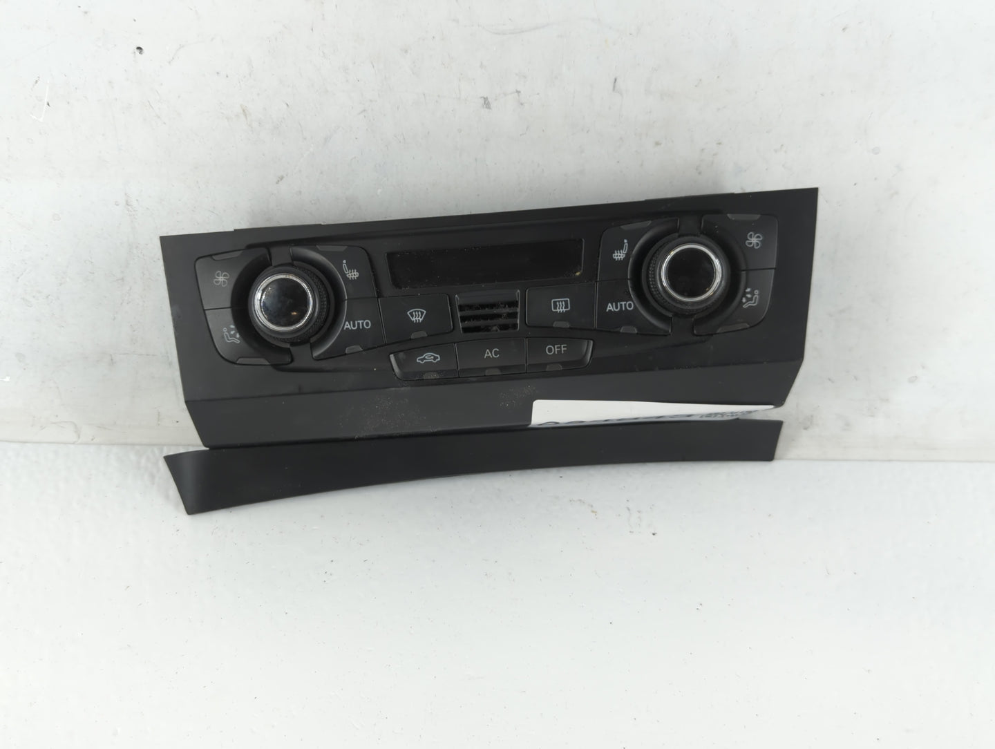 2009-2012 Audi Q5 Climate Control Module Temperature AC/Heater Replacement P/N:8T1 820 043 AQ Fits OEM Used Auto Parts - Oem