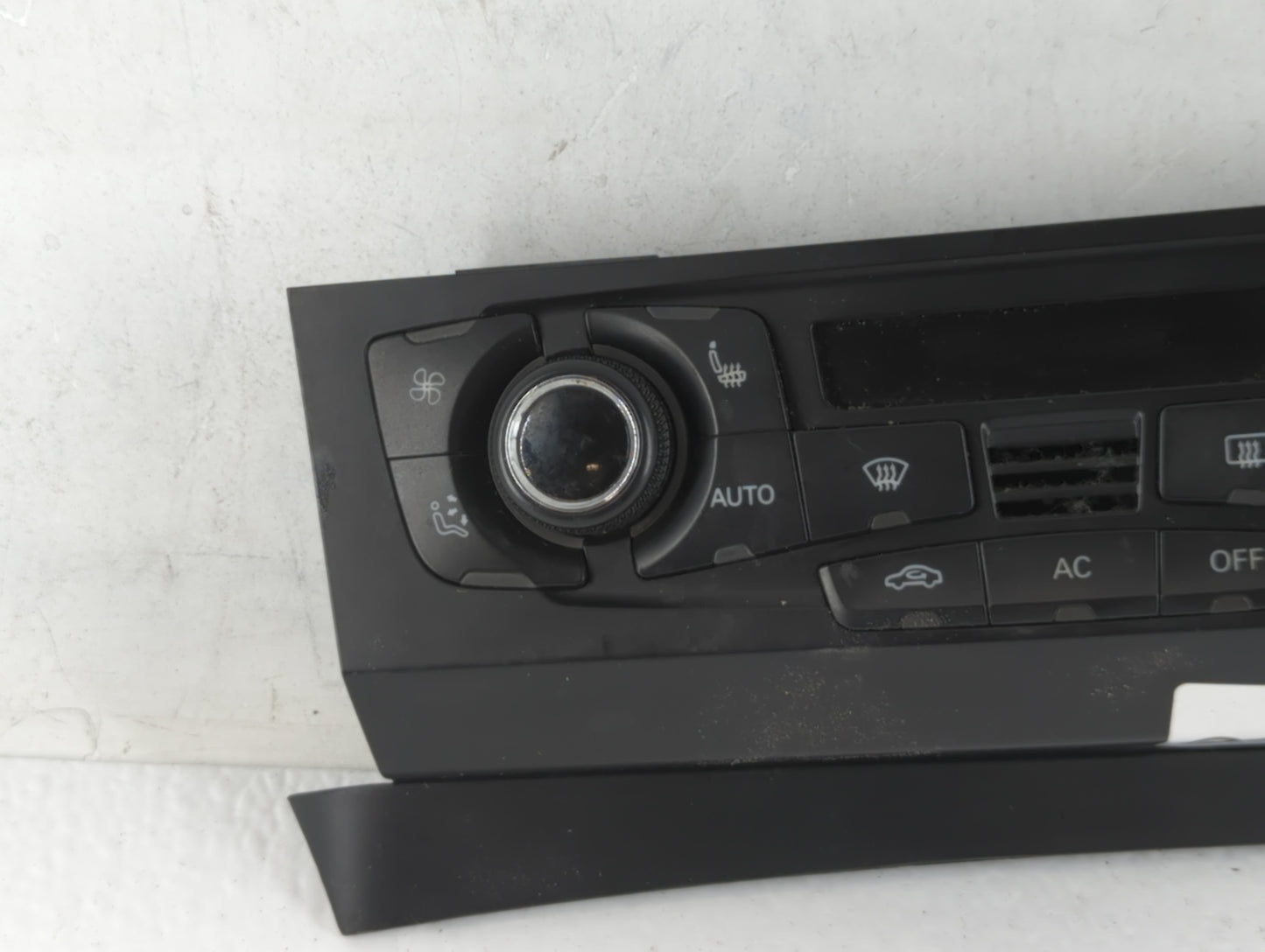 2009-2012 Audi Q5 Climate Control Module Temperature AC/Heater Replacement P/N:8T1 820 043 AQ Fits OEM Used Auto Parts - Oem
