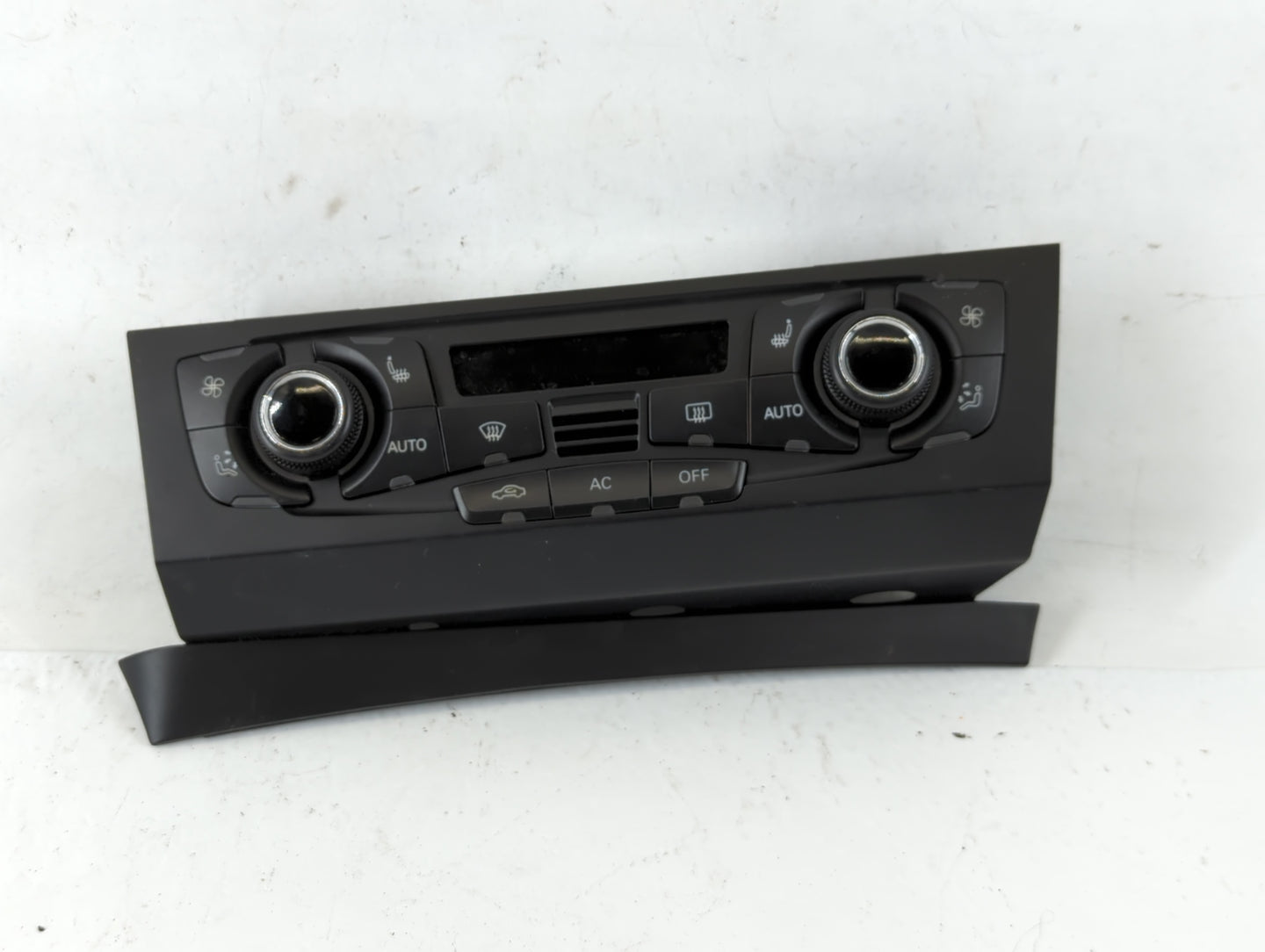 2009-2012 Audi Q5 Climate Control Module Temperature AC/Heater Replacement P/N:8T1 820 043 AQ Fits OEM Used Auto Parts - Oem