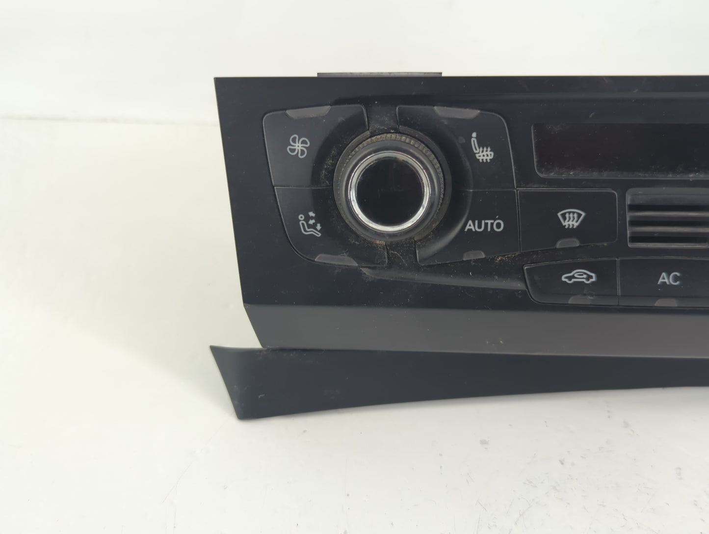 2009-2012 Audi Q5 Climate Control Module Temperature AC/Heater Replacement P/N:8T1 820 043 AK Fits OEM Used Auto Parts - Oem