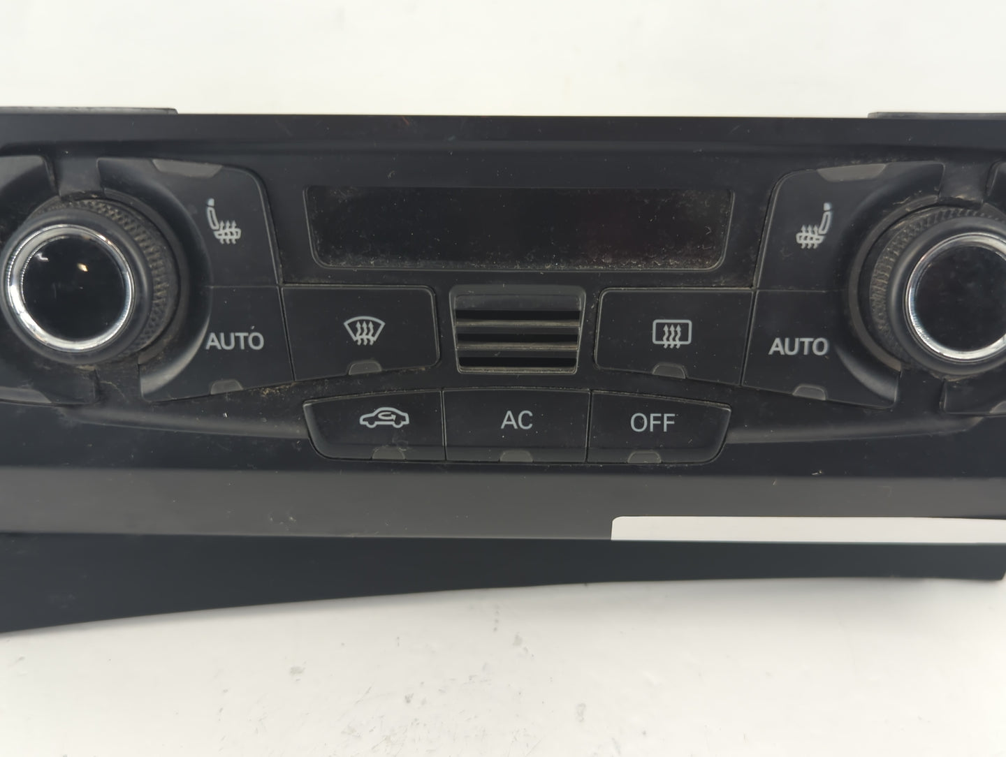 2009-2012 Audi Q5 Climate Control Module Temperature AC/Heater Replacement P/N:8T1 820 043 AK Fits OEM Used Auto Parts - Oem