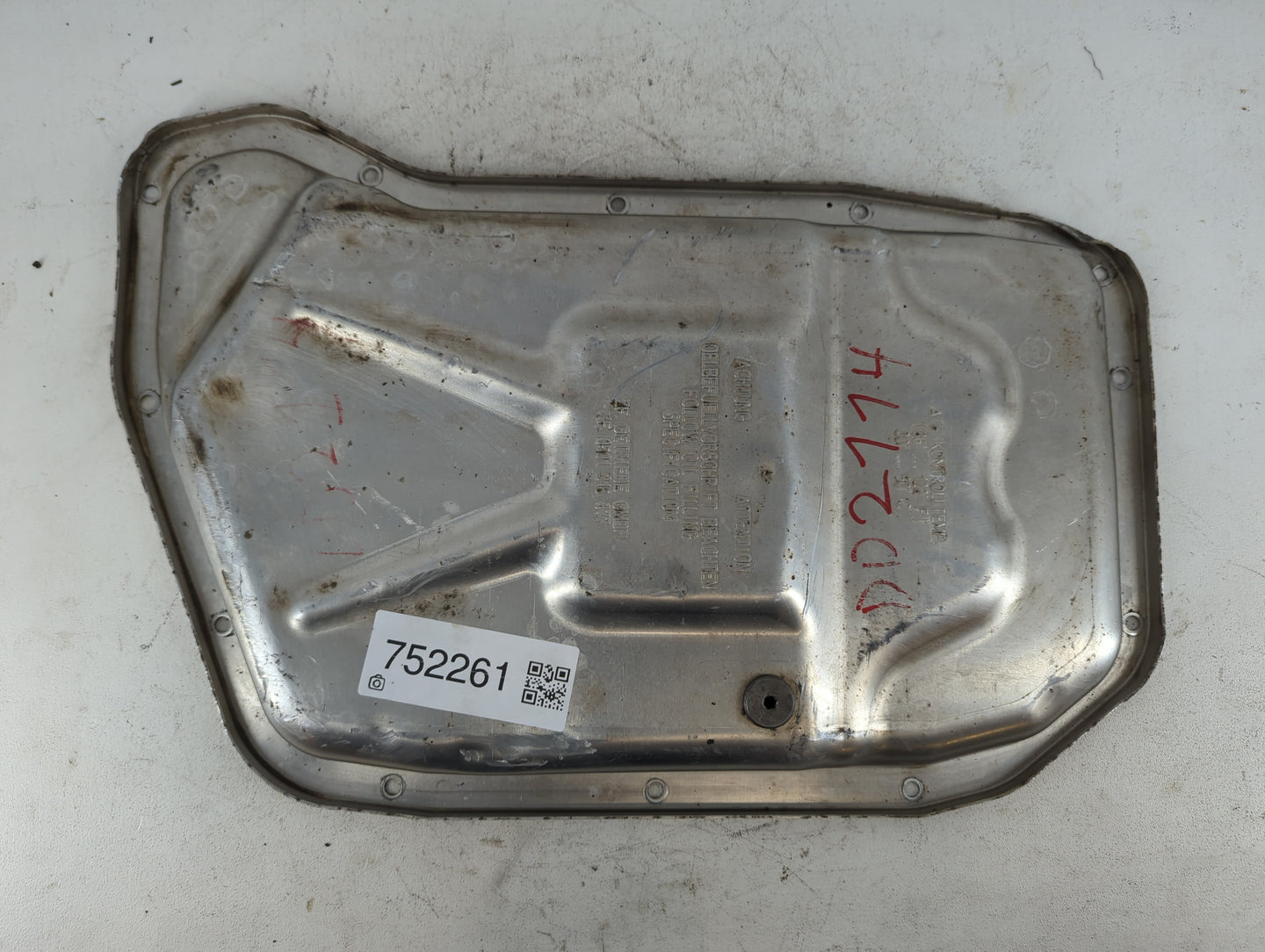 2011-2012 Audi Q5 Engine Oil Pan P/N:ZF 0501 216 377 Fits Fits 2009 2010 2011 2012 2013 2014 2015 2016 OEM Used Auto Parts -