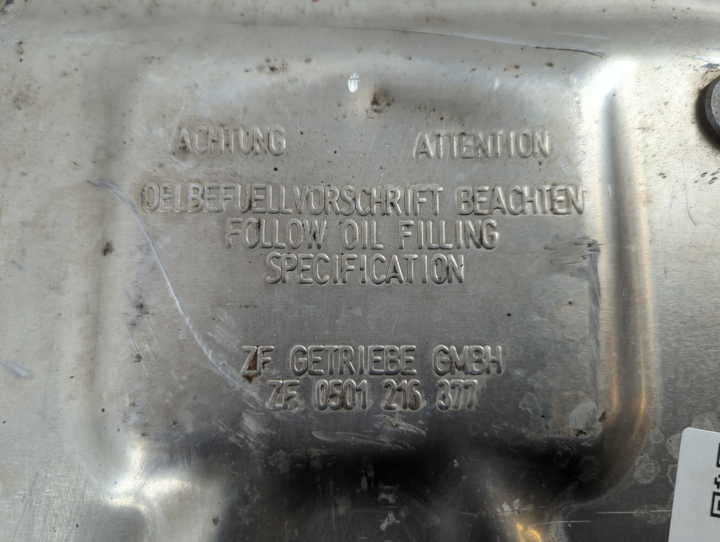 2011-2012 Audi Q5 Engine Oil Pan P/N:ZF 0501 216 377 Fits Fits 2009 2010 2011 2012 2013 2014 2015 2016 OEM Used Auto Parts -