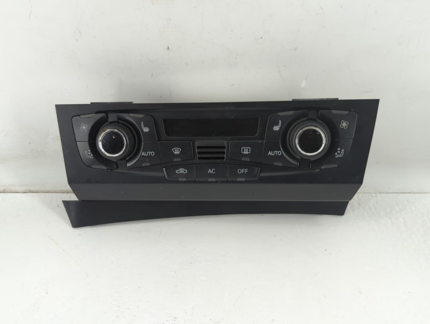 2009-2012 Audi Q5 Climate Control Module Temperature AC/Heater Replacement P/N:8T1 820 043 AQ Fits OEM Used Auto Parts - Oem