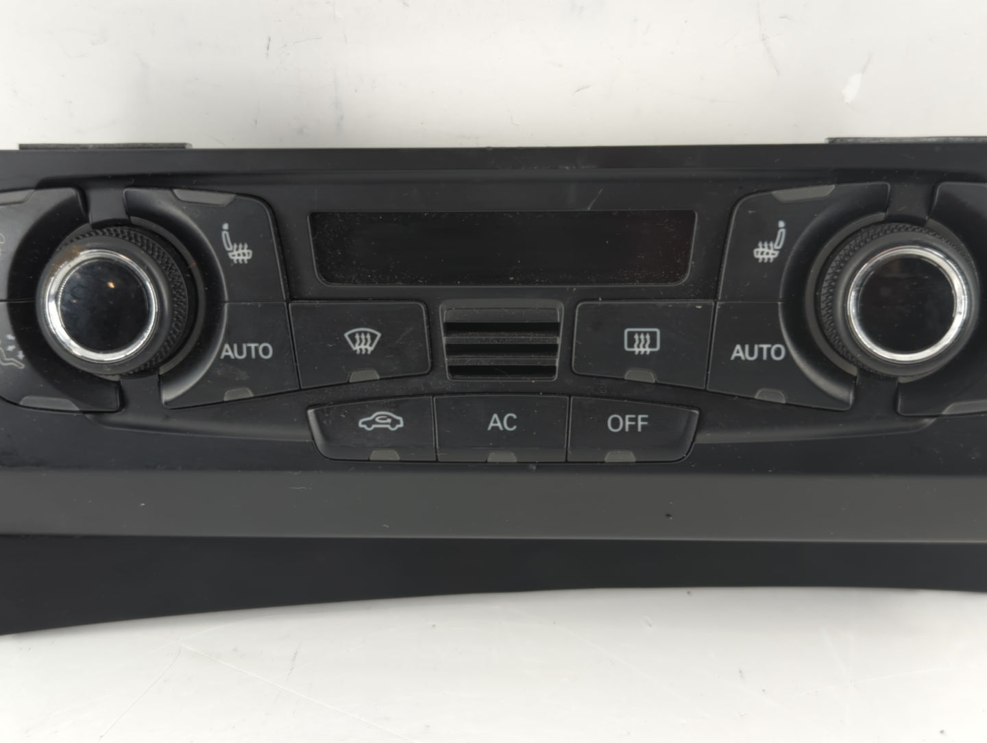 2009-2012 Audi Q5 Climate Control Module Temperature AC/Heater Replacement P/N:8T1 820 043 AQ Fits OEM Used Auto Parts - Oem