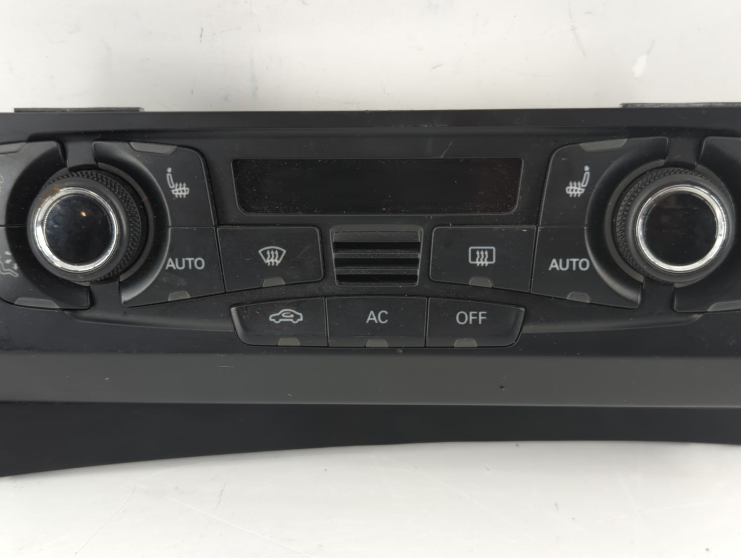 2009-2012 Audi Q5 Climate Control Module Temperature AC/Heater Replacement P/N:8T1 820 043 AQ Fits OEM Used Auto Parts - Oem