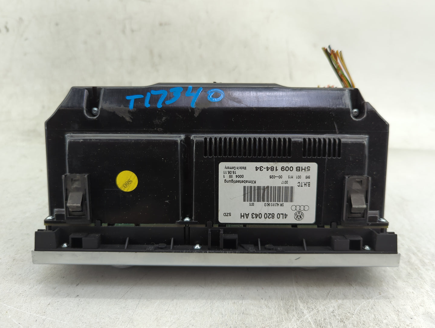 2012 Audi Q7 Climate Control Module Temperature AC/Heater Replacement P/N:4L0820043AH 5HB009184-34, 4L0910043D Fits OEM Used