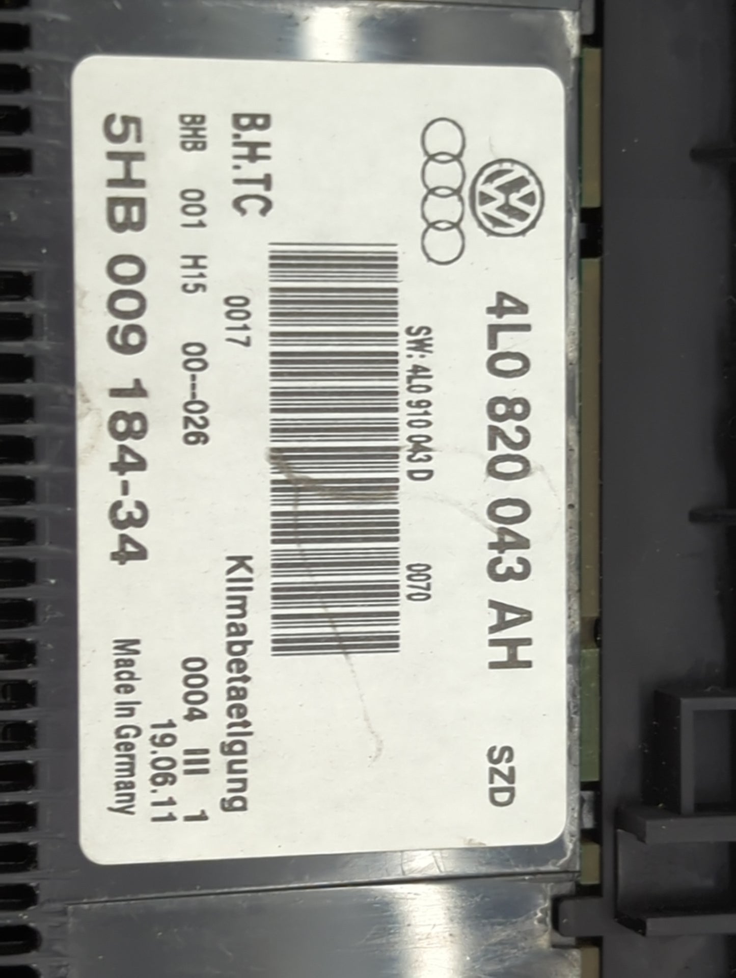 2012 Audi Q7 Climate Control Module Temperature AC/Heater Replacement P/N:4L0820043AH 5HB009184-34, 4L0910043D Fits OEM Used