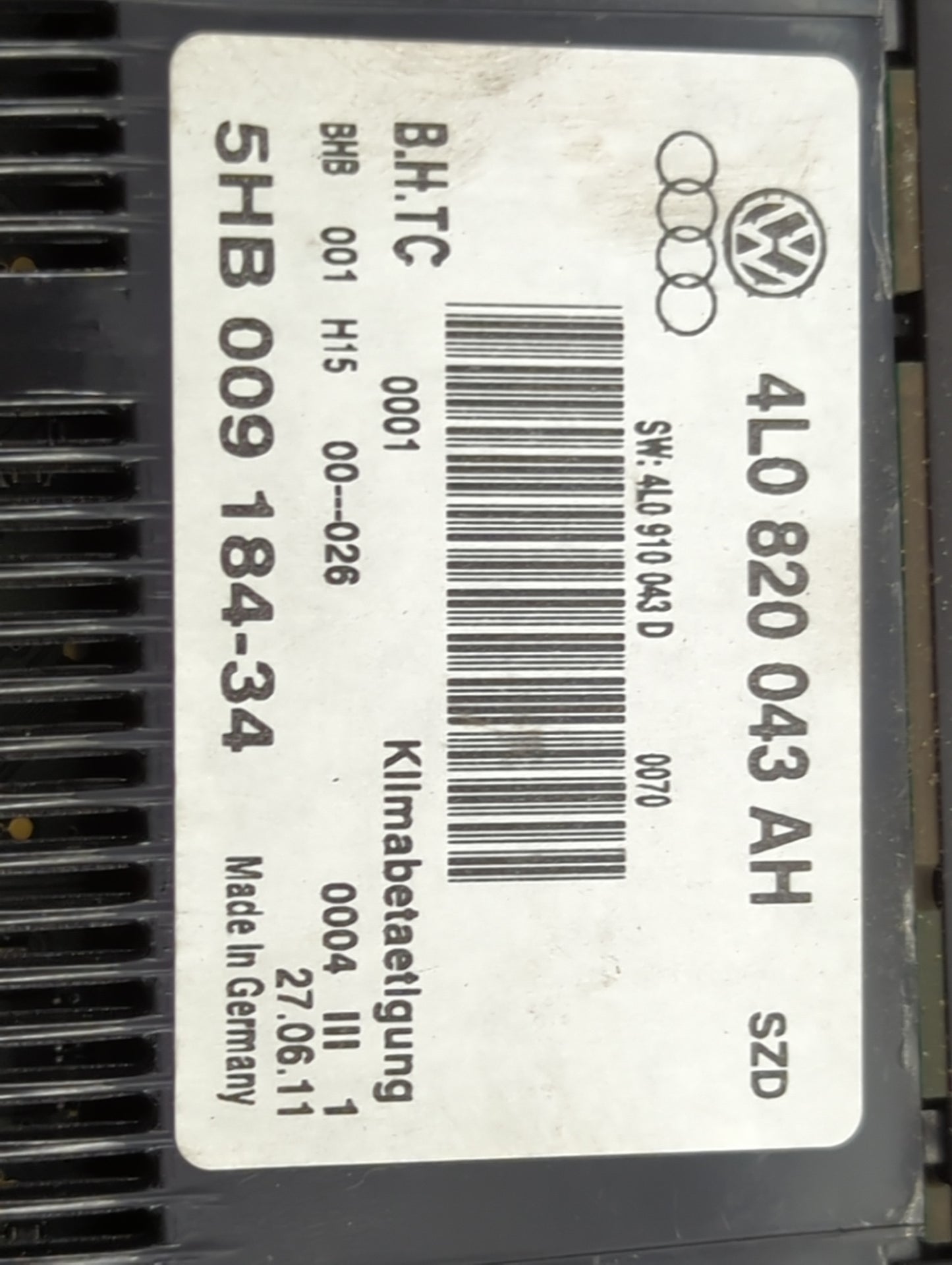 2012 Audi Q7 Climate Control Module Temperature AC/Heater Replacement P/N:4L0 820 043 AH Fits OEM Used Auto Parts - Oemuseda