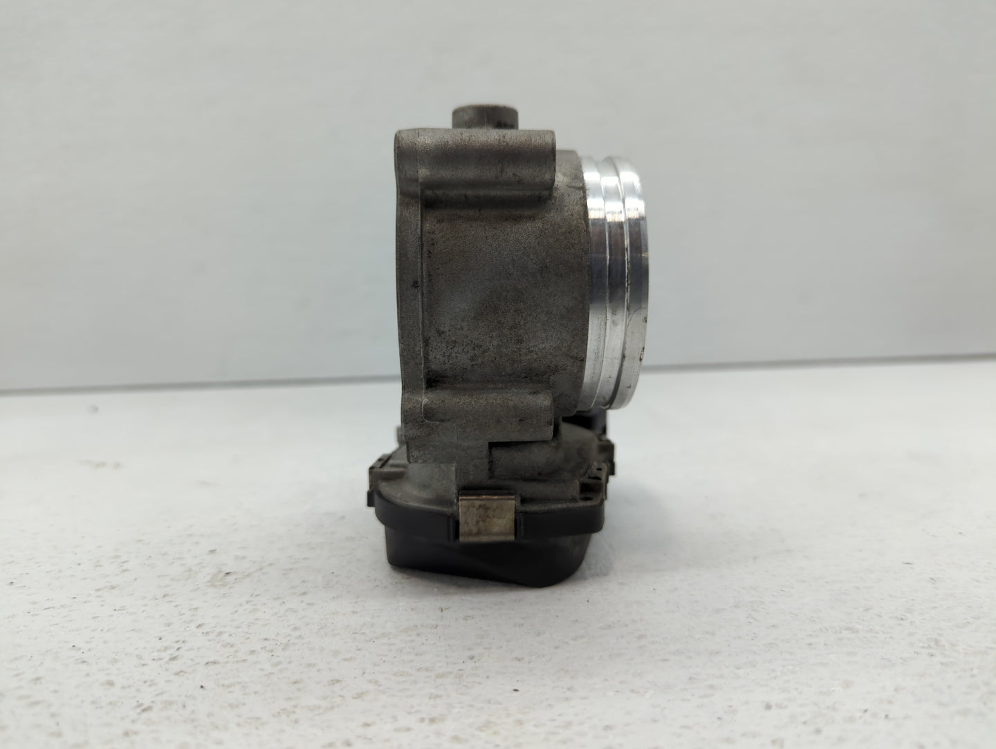 2011-2019 Audi Q7 Throttle Body P/N:06E 133 062 G Fits Fits 2008 2009 2010 2011 2012 2013 2014 2015 2016 2017 2018 2019 OEM 