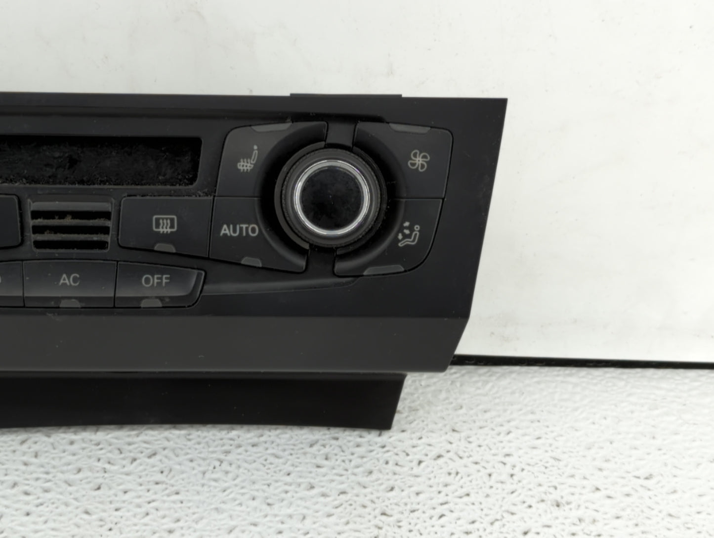 2010-2012 Audi S4 Climate Control Module Temperature AC/Heater Replacement P/N:8T1 820 043 AA 8T1 820 043 AK Fits OEM Used A