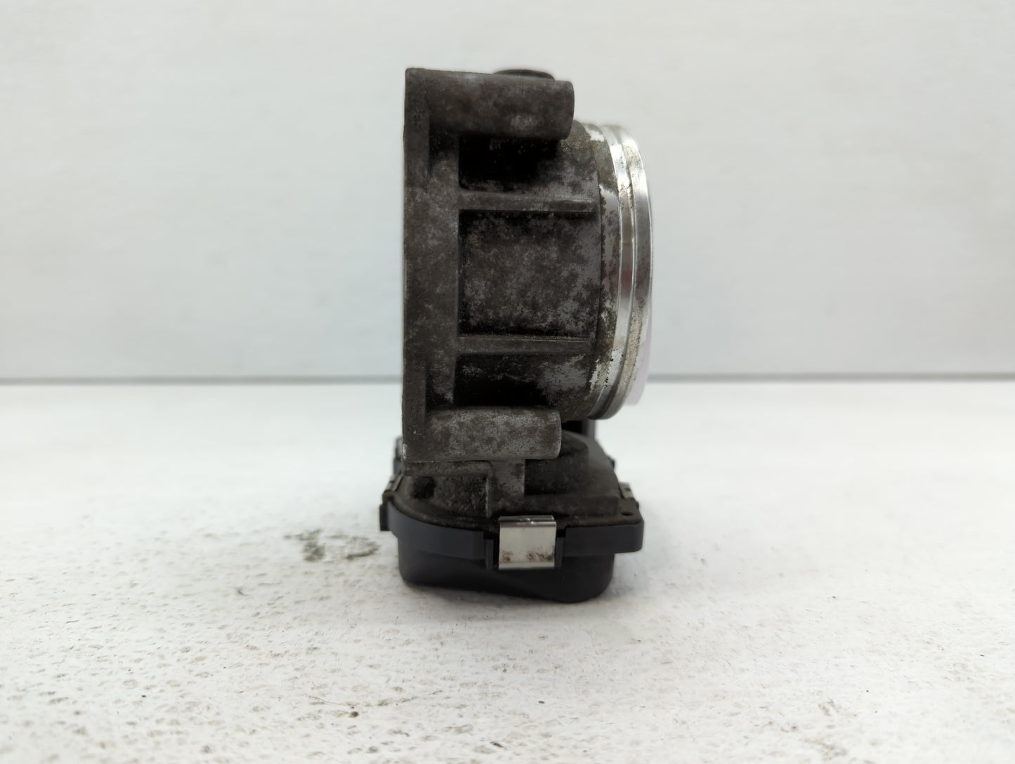 2008-2013 Bmw 128i Throttle Body P/N:1354 7556118-04 1354 7556118-03 Fits Fits 2007 2008 2009 2010 2011 2012 2013 OEM Used A