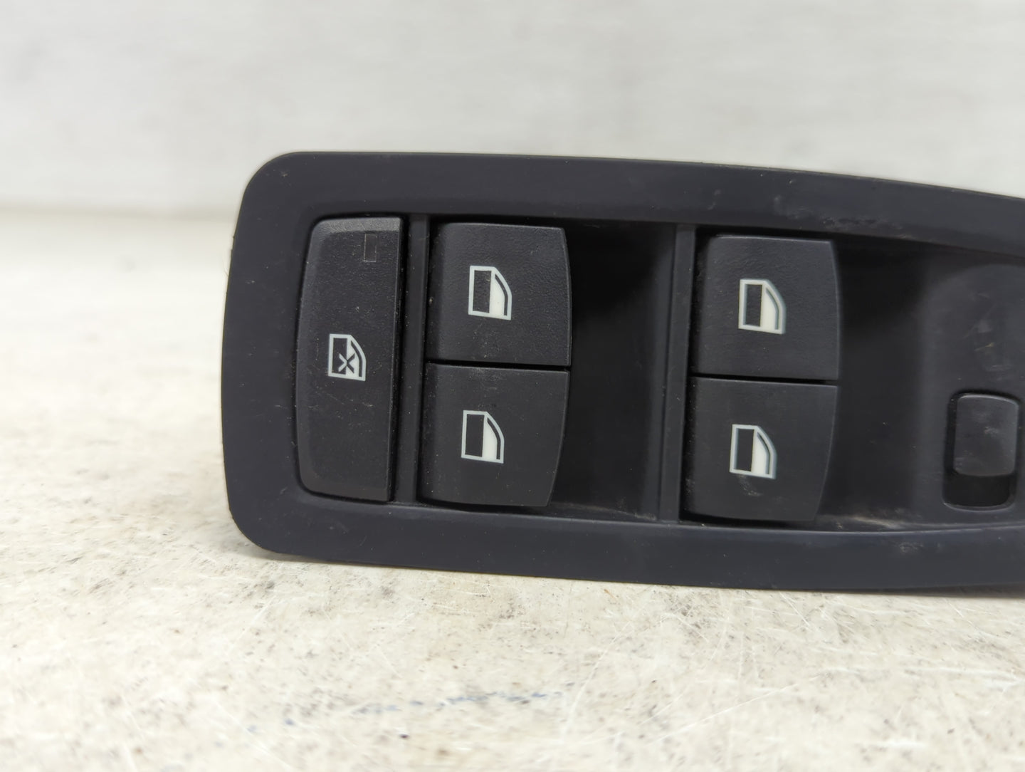 2012-2018 Bmw 320 Master Power Window Switch Replacement Driver Side Left P/N:9208108-01 Fits OEM Used Auto Parts - Oemuseda