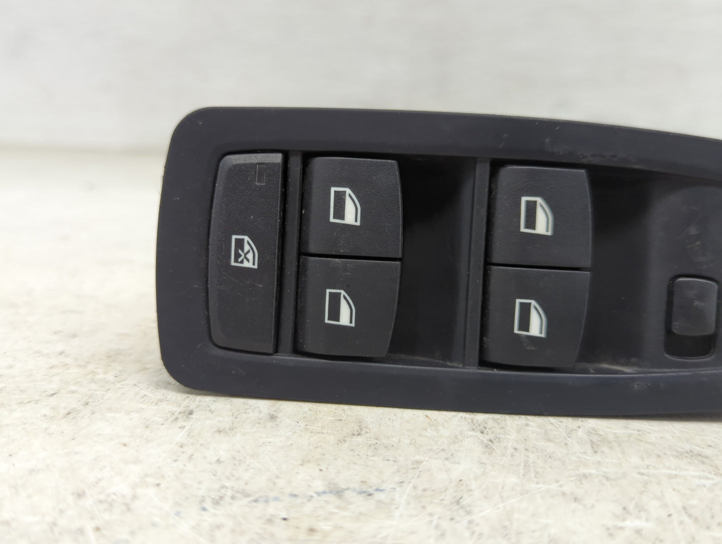 2012-2018 Bmw 320 Master Power Window Switch Replacement Driver Side Left P/N:9208108-01 Fits OEM Used Auto Parts - Oemuseda