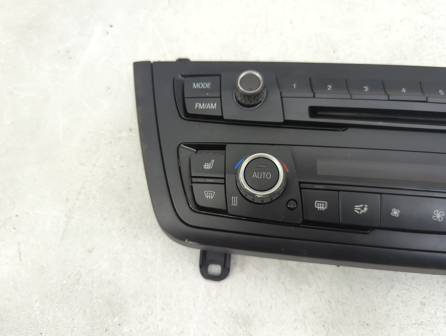 2012-2014 Bmw 328 Climate Control Module Temperature AC/Heater Replacement P/N:9261099-01 Fits Fits 2012 2013 2014 OEM Used 