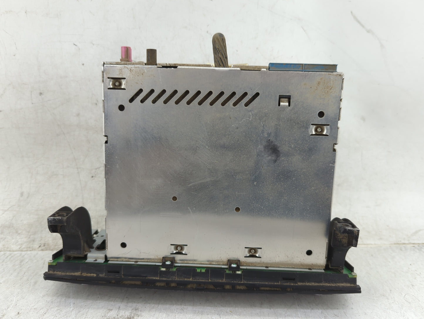 2010-2013 Bmw 328 Radio AM FM Cd Player Receiver Replacement P/N:30043400 Fits Fits 2010 2011 2012 2013 2014 2015 2016 OEM U