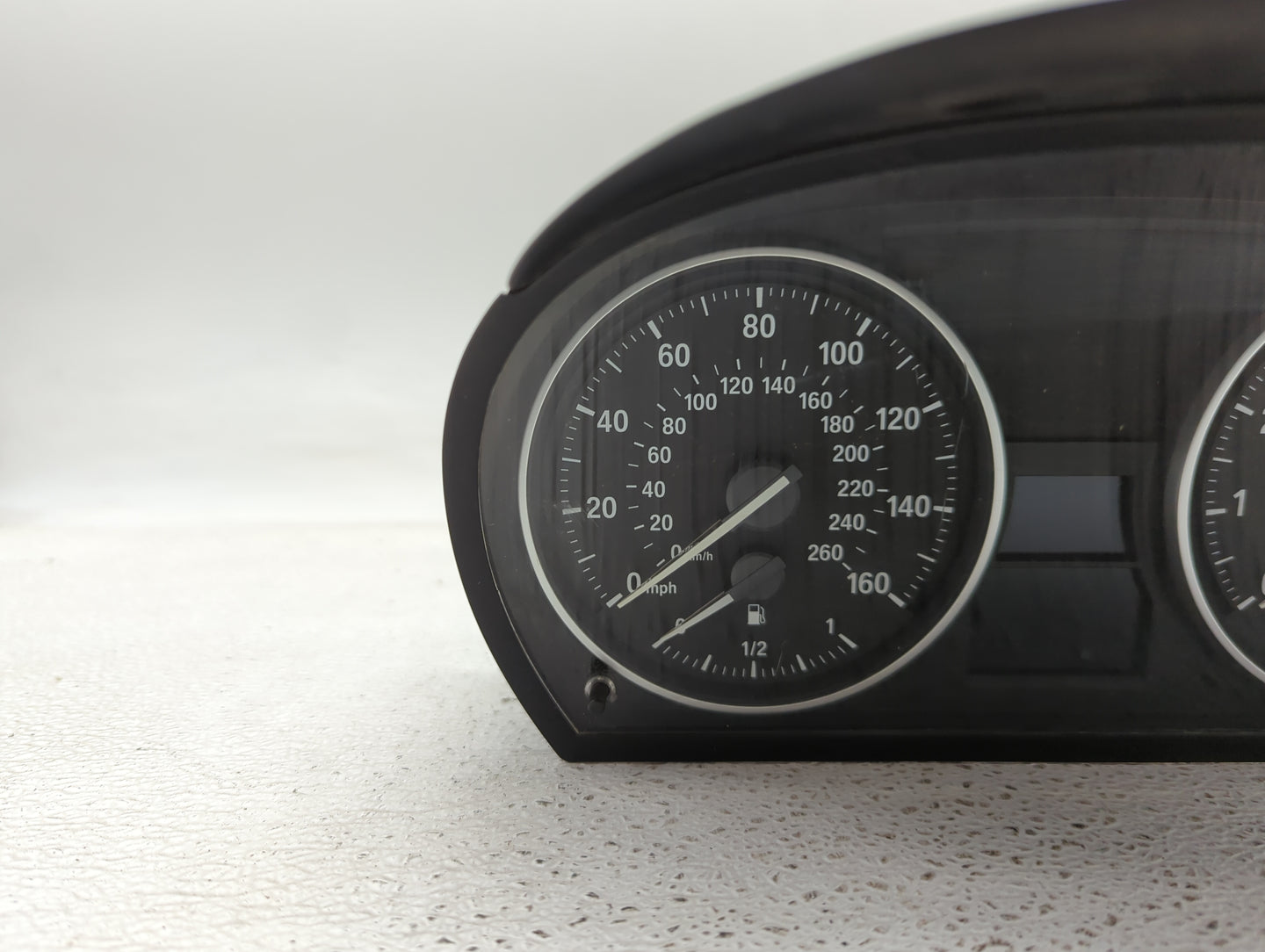 2011-2013 Bmw 328 Instrument Cluster Speedometer Gauges P/N:9242370-01 709151549, 14369510, A2C53418509 Fits Fits 2011 2012 