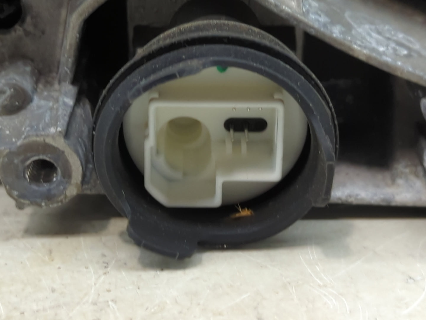 2012-2013 Bmw 328 Driver Side View Mirror - Left Door Mirror OEM Used - Oemusedautoparts1.com