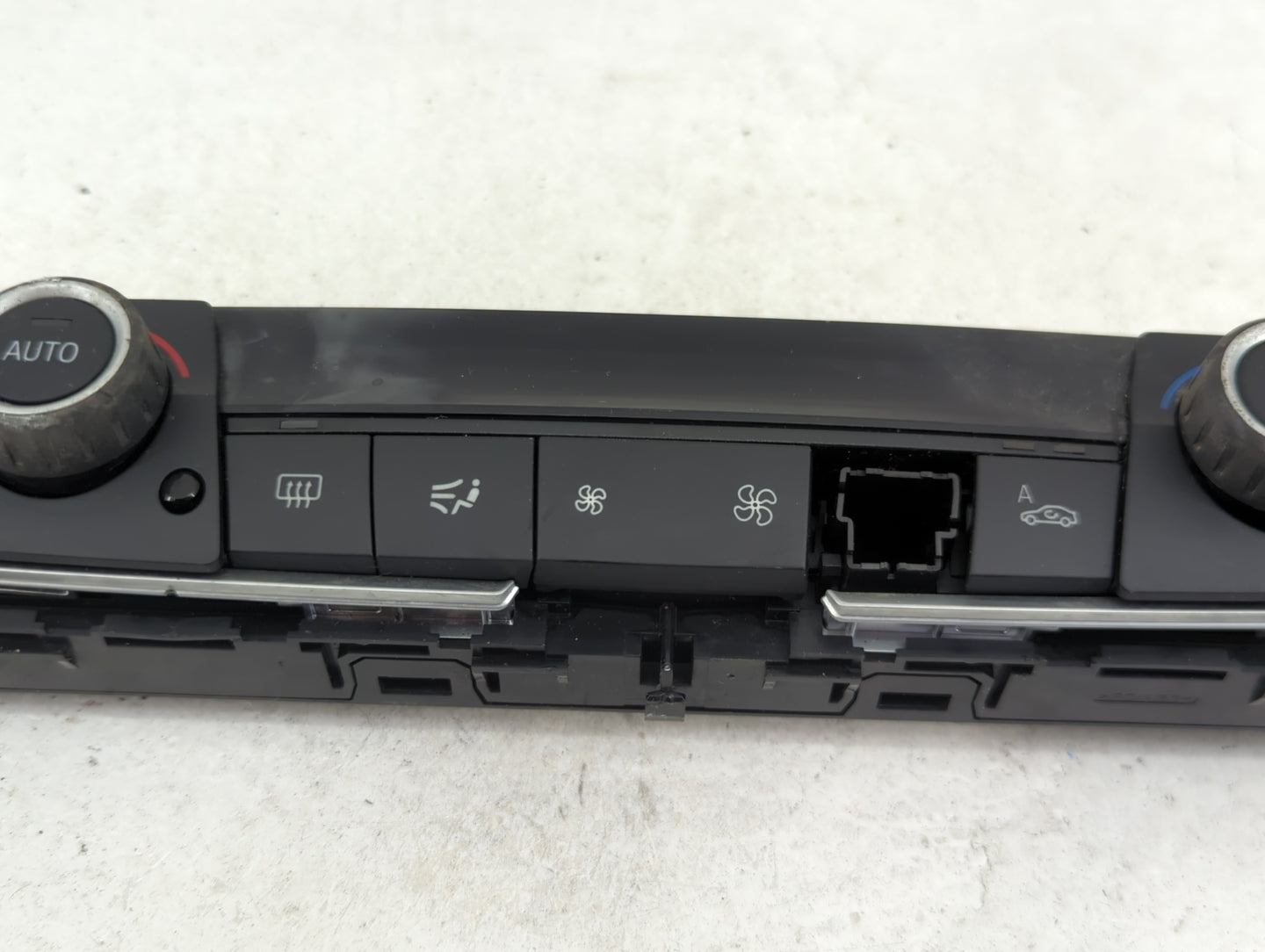 2012-2014 Bmw 328i Climate Control Module Temperature AC/Heater Replacement Fits Fits 2012 2013 2014 OEM Used Auto Parts - O