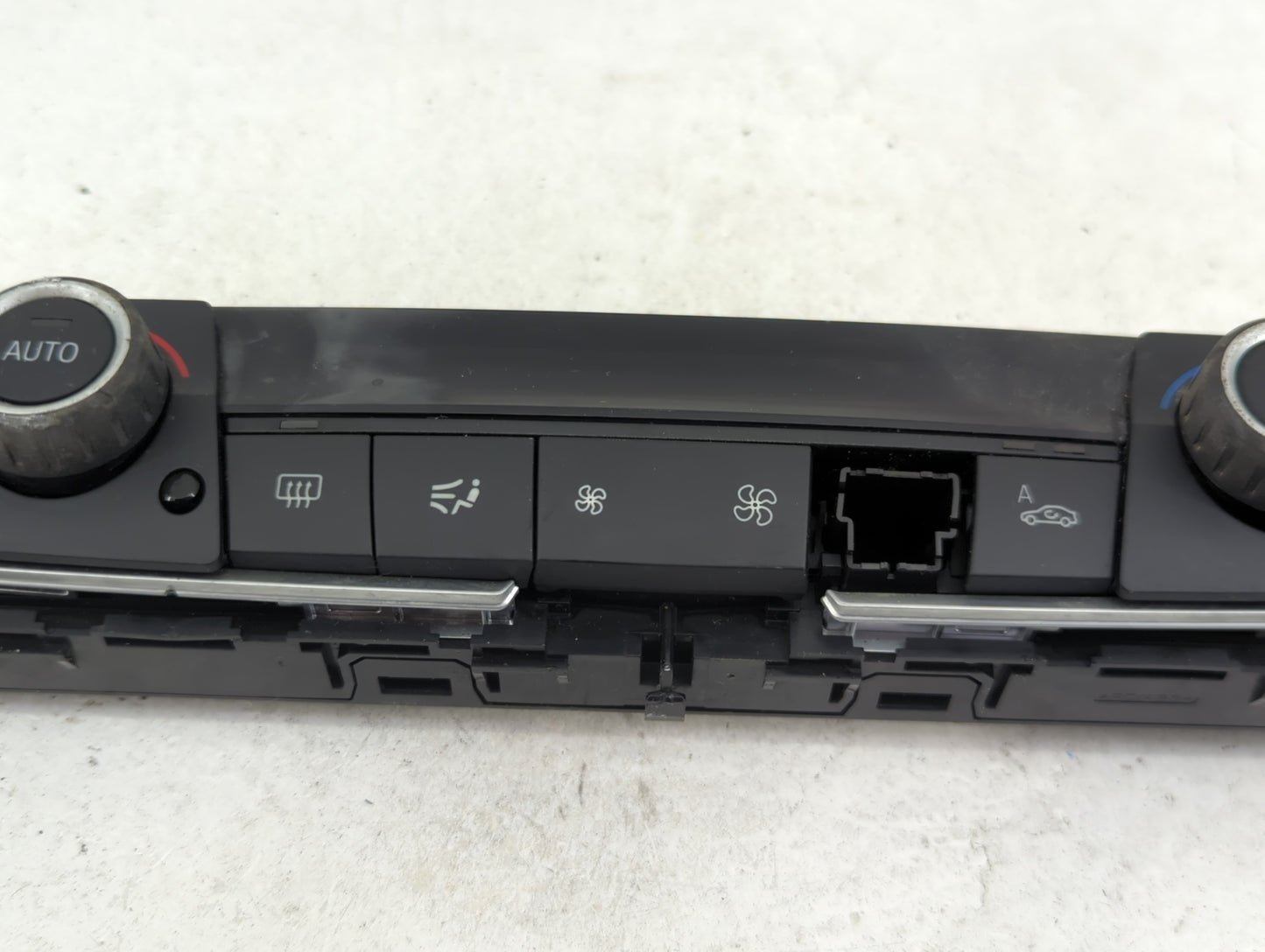 2012-2014 Bmw 328i Climate Control Module Temperature AC/Heater Replacement Fits Fits 2012 2013 2014 OEM Used Auto Parts - O